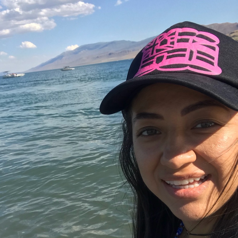 Meet your Posher, Laura